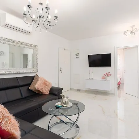 شقة Summer Breeze Okrug Gornji تروغير