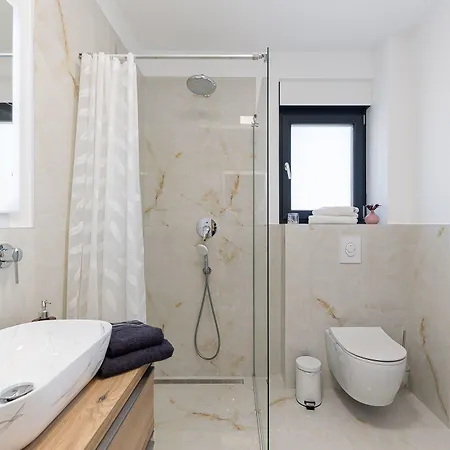 شقة Summer Breeze Okrug Gornji تروغير